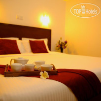Whispering Palms Hotel