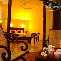 Whispering Palms Hotel