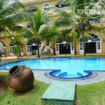 Royal Beach Resort Бассейн 