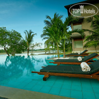 Amaranthe Bay Resort
