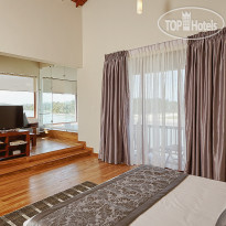 Amaranthe Bay Resort
