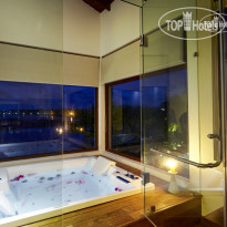 Amaranthe Bay Resort