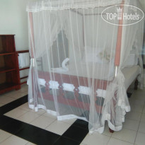 Rock Beach Villa Talpe 