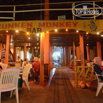 International Beach Hotel & Restaurant 