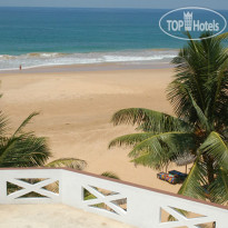 International Beach Hotel & Restaurant 