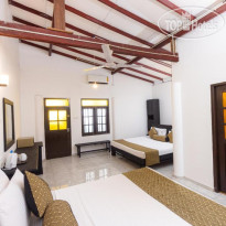 Palazzo Beach Hikkaduwa 