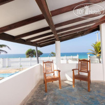 Palazzo Beach Hikkaduwa 