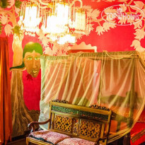 Helga's Folly Hotel 