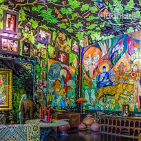 Helga's Folly Hotel 
