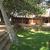 Sri Gemunu Beach Resort 