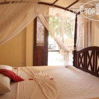 Thaproban Beach House 