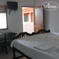 Tharusha Hoiday Inn