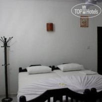 Tharusha Hoiday Inn