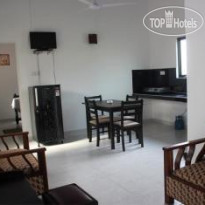 Tharusha Hoiday Inn
