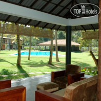 Talalla Retreat  Терраса