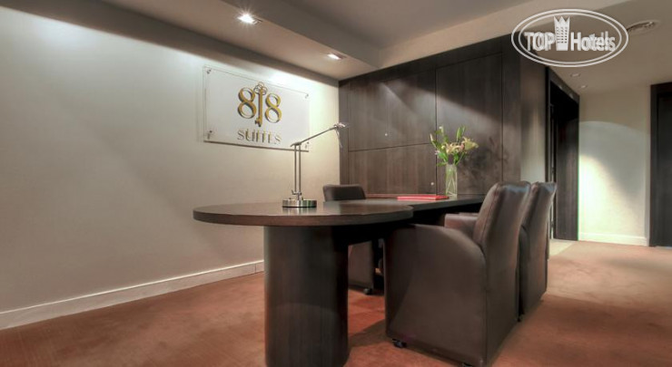 Hotelier's photos 818 Suites 3*