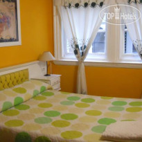 1385 Hostel