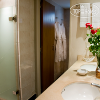 Argenta Tower Hotel & Suites