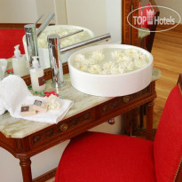 Vain Boutique Hotel