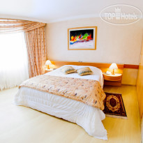 Del Rey Hotel