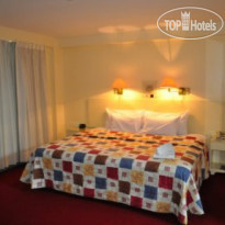 Embajadores Hotel