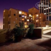 Plaza Suites Отель