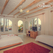 Angermeyer Waterfront Inn 