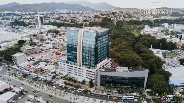 Hotel photo Courtyard By Marriott Guayaquil 5*