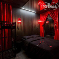 California Hotel 