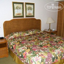 Castaways Resort & Suites 