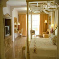 Wyndham Alltra Punta Cana All Inclusive Resort