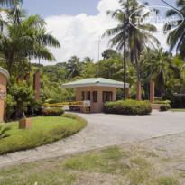 Colon Caribe Jungle & Beach Resort