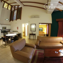 Apartotel & Suites Villas Del Rio