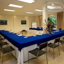 Apartotel & Suites Villas Del Rio
