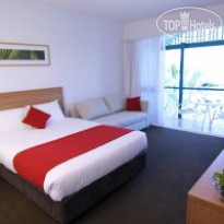 Novotel Twin Waters Resort 