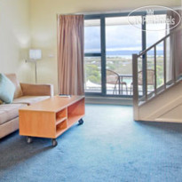 Oaks Waterfront Resort The Entrance 