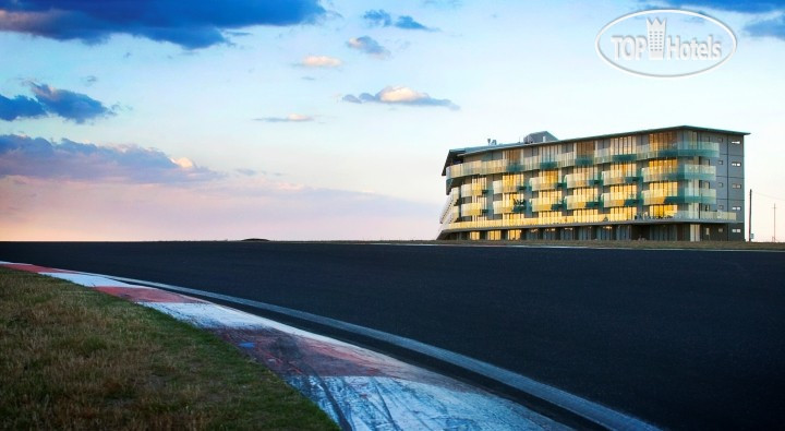 Hotel photo Rydges Mount Panorama Bathurst 4*