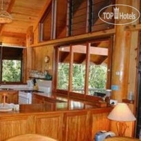 Fur 'n' Feathers Rainforest Tree Houses 