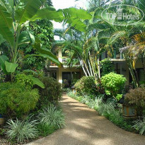 Bay Village Tropical Retreat