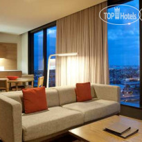 Hilton Melbourne South Wharf