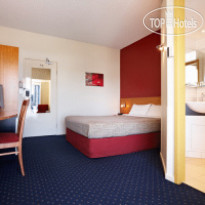 Ibis Melbourne Little Bourke Street 