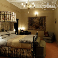 Thorngrove Manor