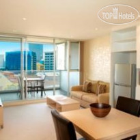 Oaks iStay Precinct (formerly Oaks Gallery) 