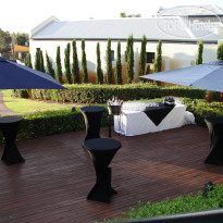 Assured Ascot Quays Apartment Hotel Фуршет
