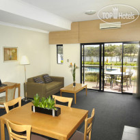 Assured Ascot Quays Apartment Hotel Riverside