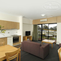Assured Ascot Quays Apartment Hotel Riverside