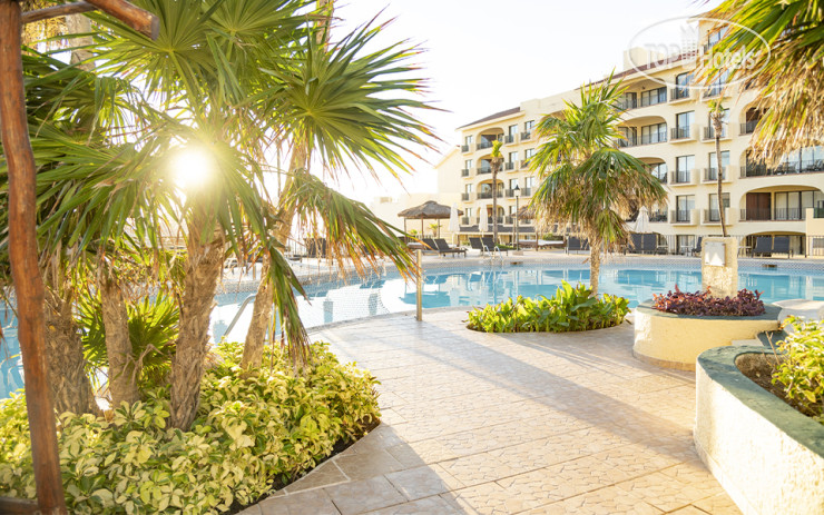 Emporio Family Suites Cancun