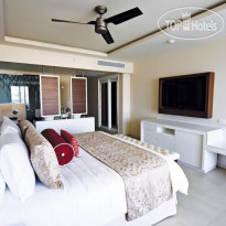 The Hideaway at Royalton Riviera Cancun 