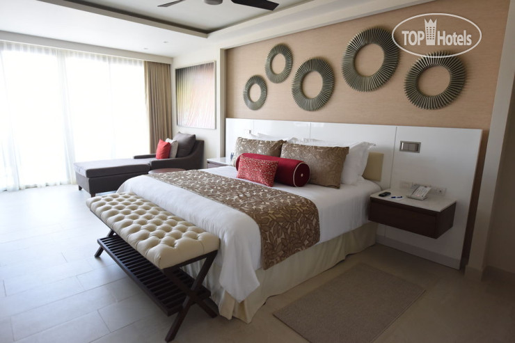 Hotel photo The Hideaway at Royalton Riviera Cancun 5*