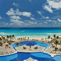 Now Emerald Cancun 